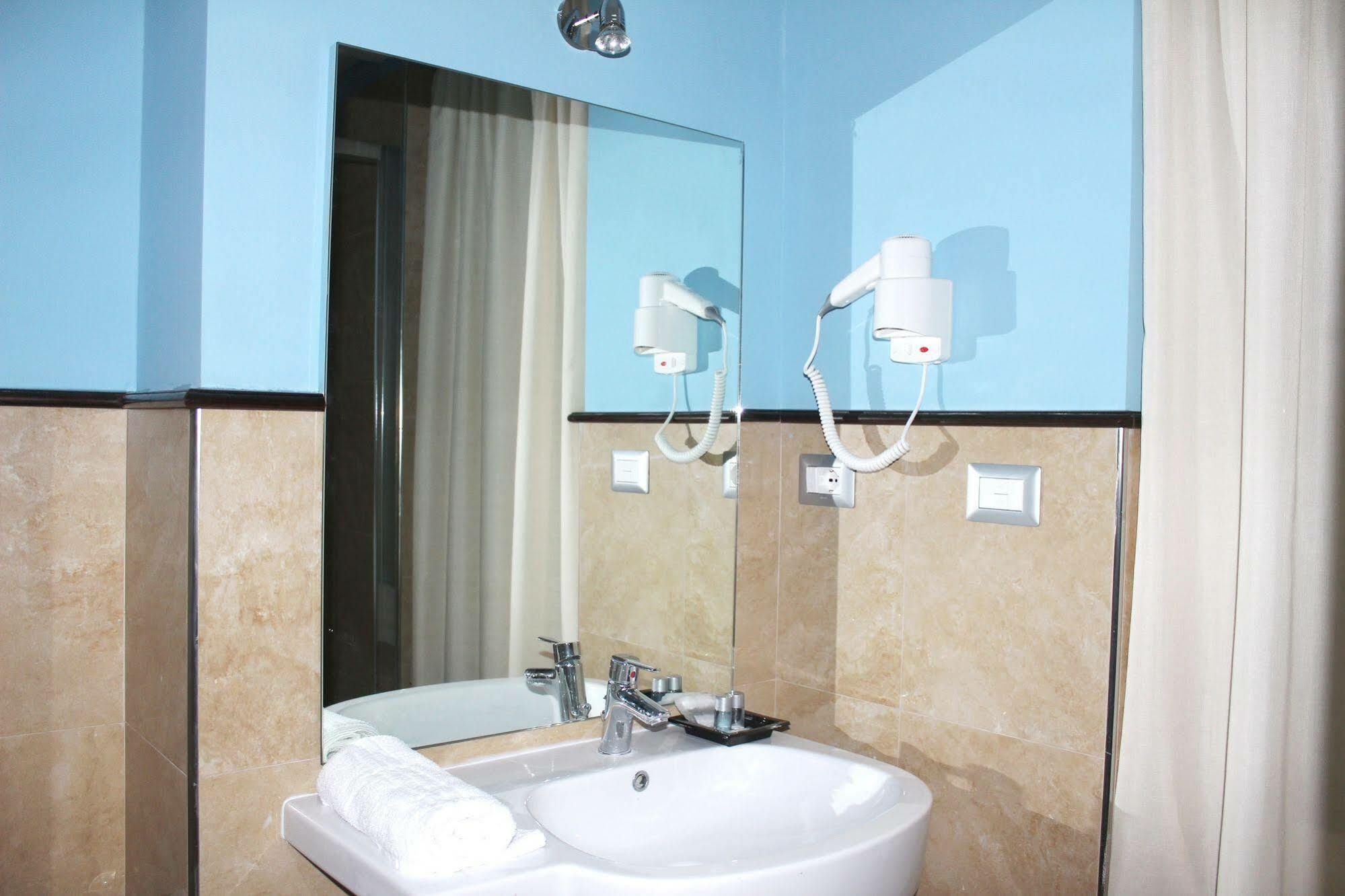 Hotel Gran Torino روما المظهر الخارجي الصورة